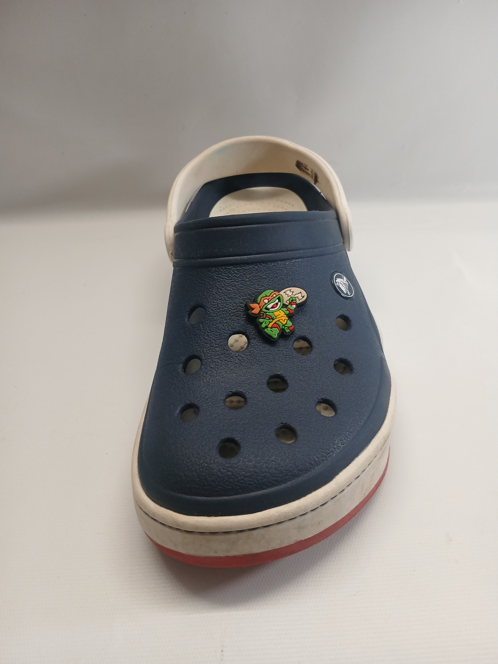 CROCS Navy and White Clog with Red Sole - Picture 5 of 14
